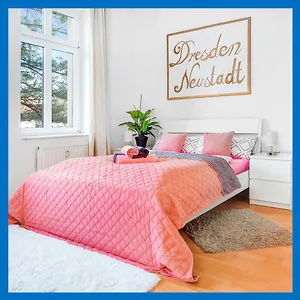 Bis 6 Personen - Helle, Ruhige Whg, 2 Baeder, Dd Neustadt, Lage Apartament