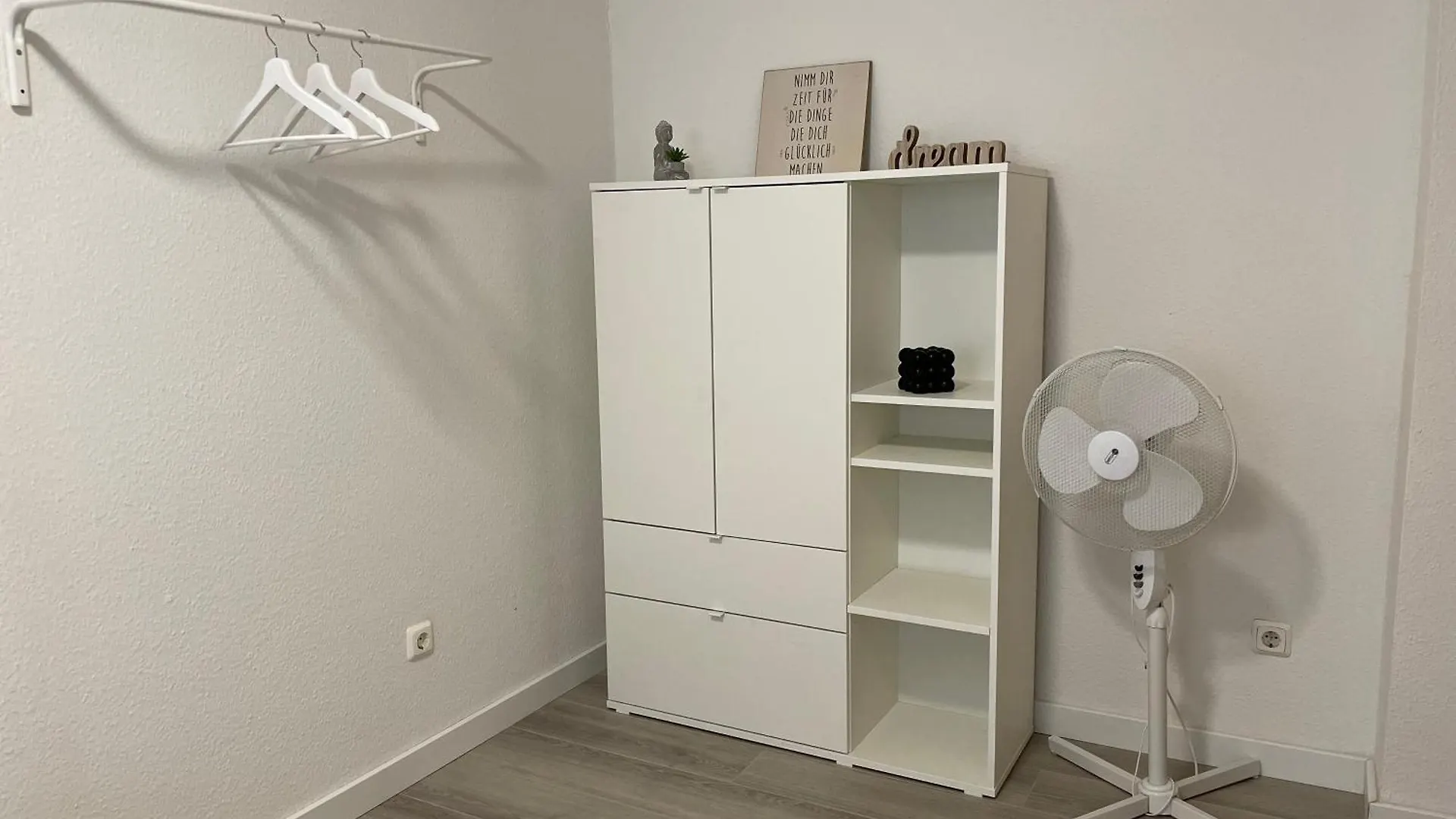 Apartment Buergerstrasse 47 60Q.M Dresden Germany
